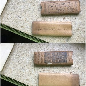 Asam 00011 Eingemauerte Zigarrenschachtel mit inliegendem Dokument